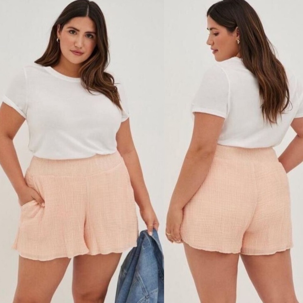 Torrid 5 Inch Textured Gauze High-Rise Short